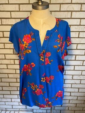 Bright Blue Floral Split-Neck Blouse